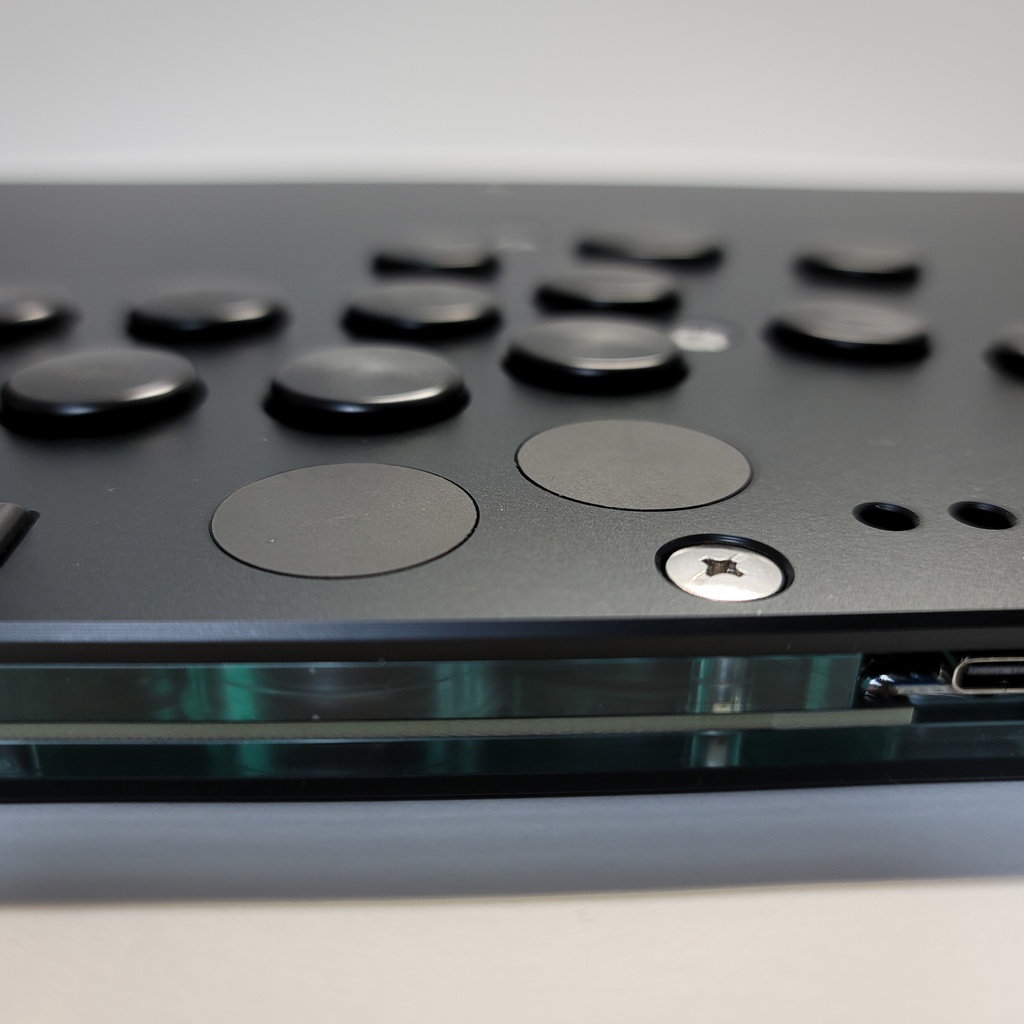 静音薄型レバーレスコントローラー「silent box」