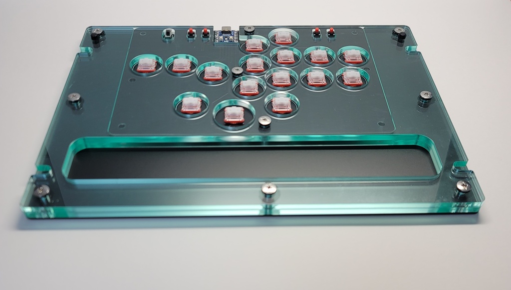 静音薄型レバーレスコントローラー「silent box」