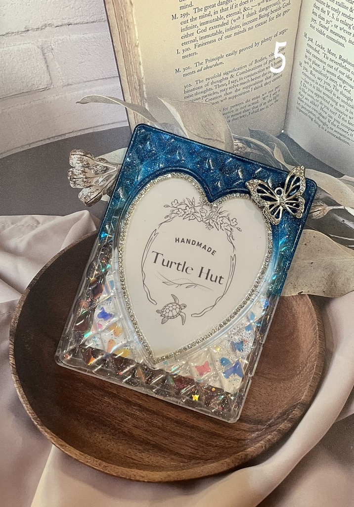 キラキラ蝶グラデーションデコトレカケース