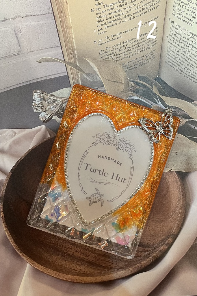 キラキラ蝶グラデーションデコトレカケース