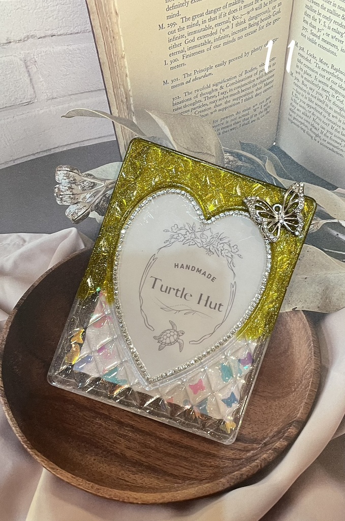 キラキラ蝶グラデーションデコトレカケース