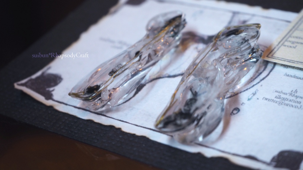 滴る黒(ピアス)