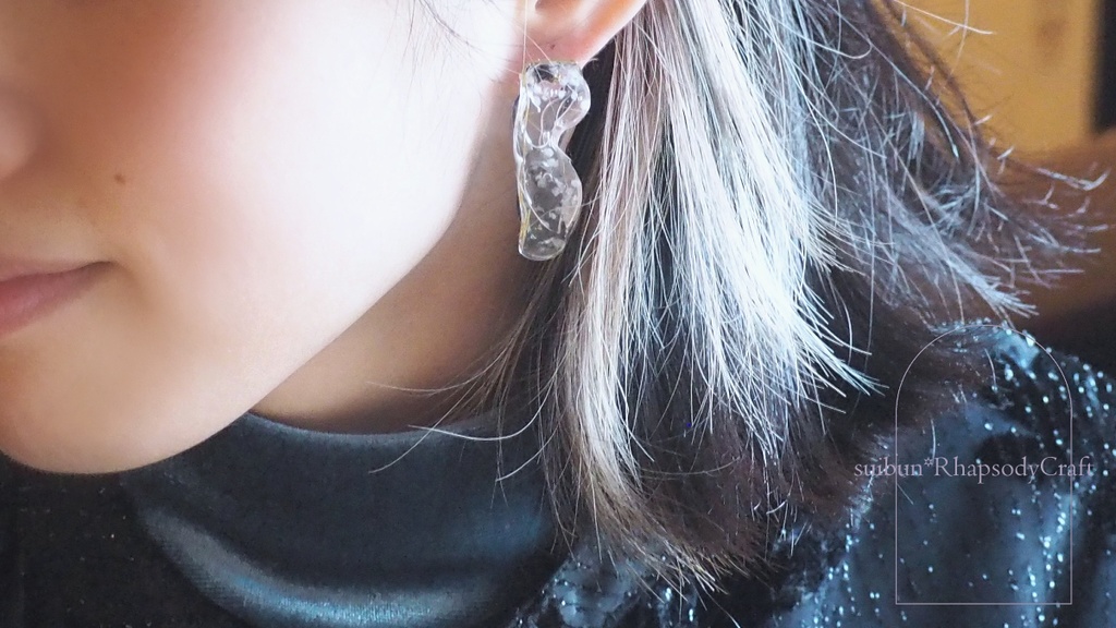 滴る黒(ピアス)