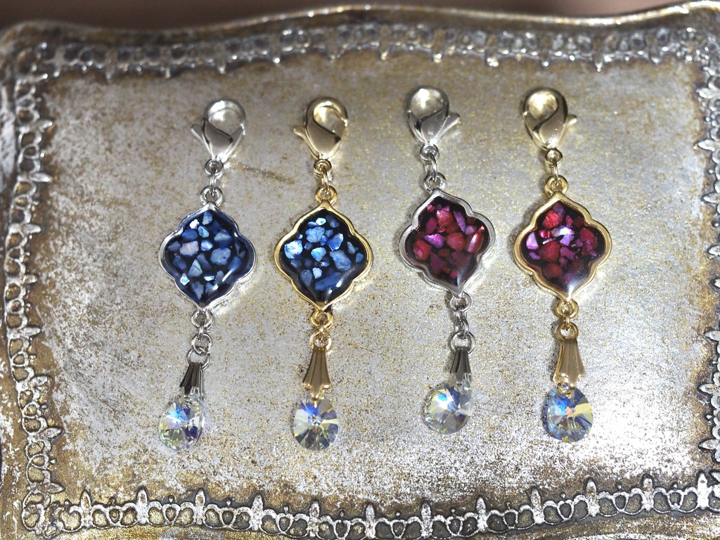 石付き螺鈿細工風チャーム