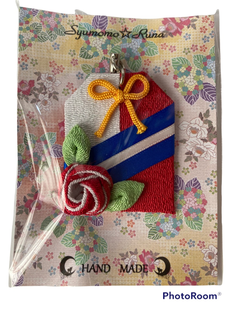 💛つまみ細工お守り💛