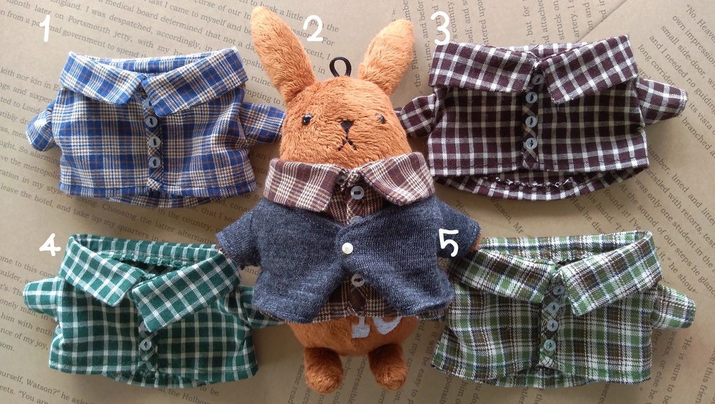 秋を感じるシャツとカーディガンのセット