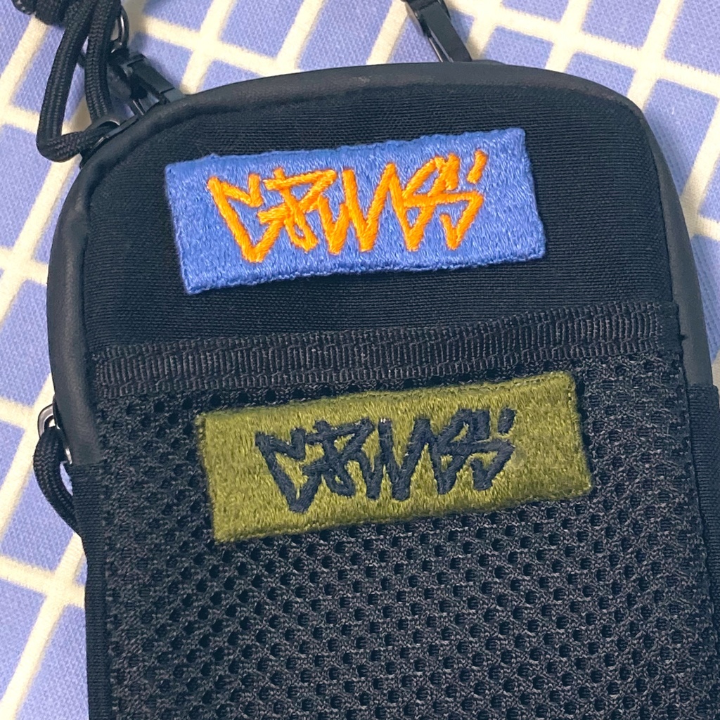 受注製作Grus刺繍ロゴブローチ