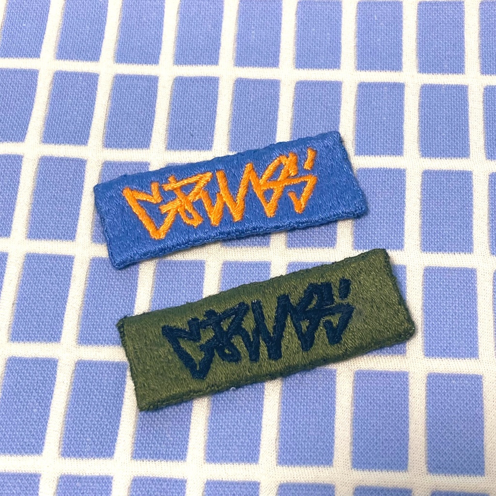 受注製作Grus刺繍ロゴブローチ