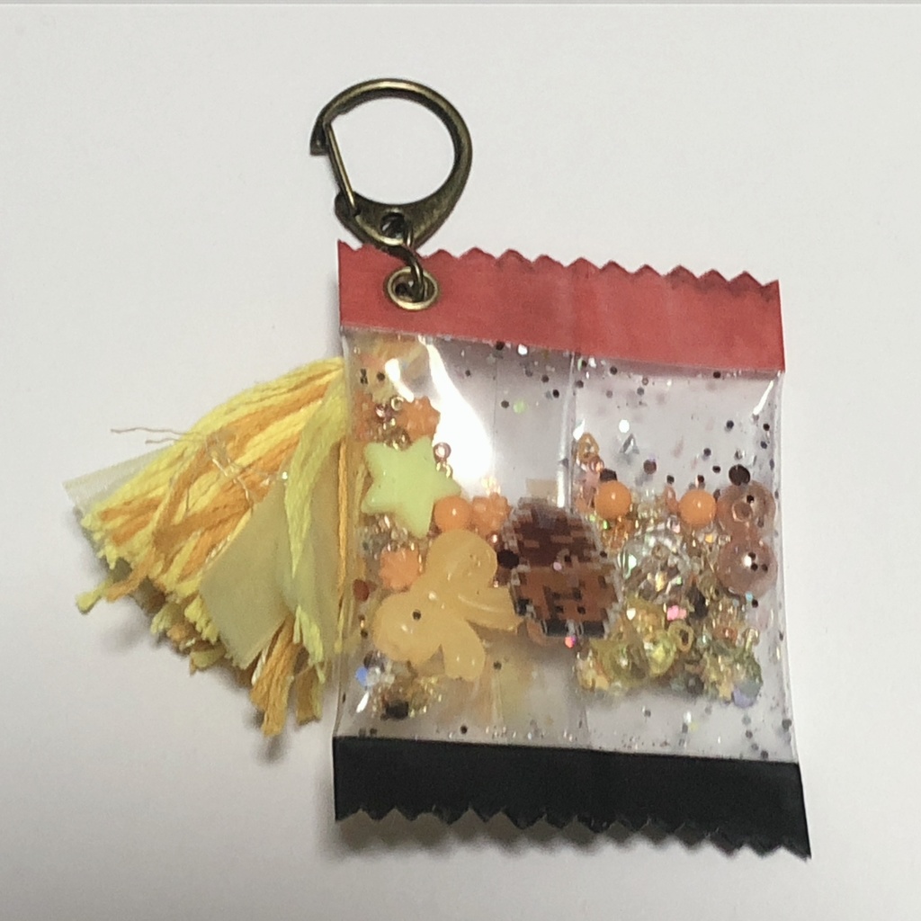 呪鬼シャカシャカストラップ【w/r/w/r/d/!/】