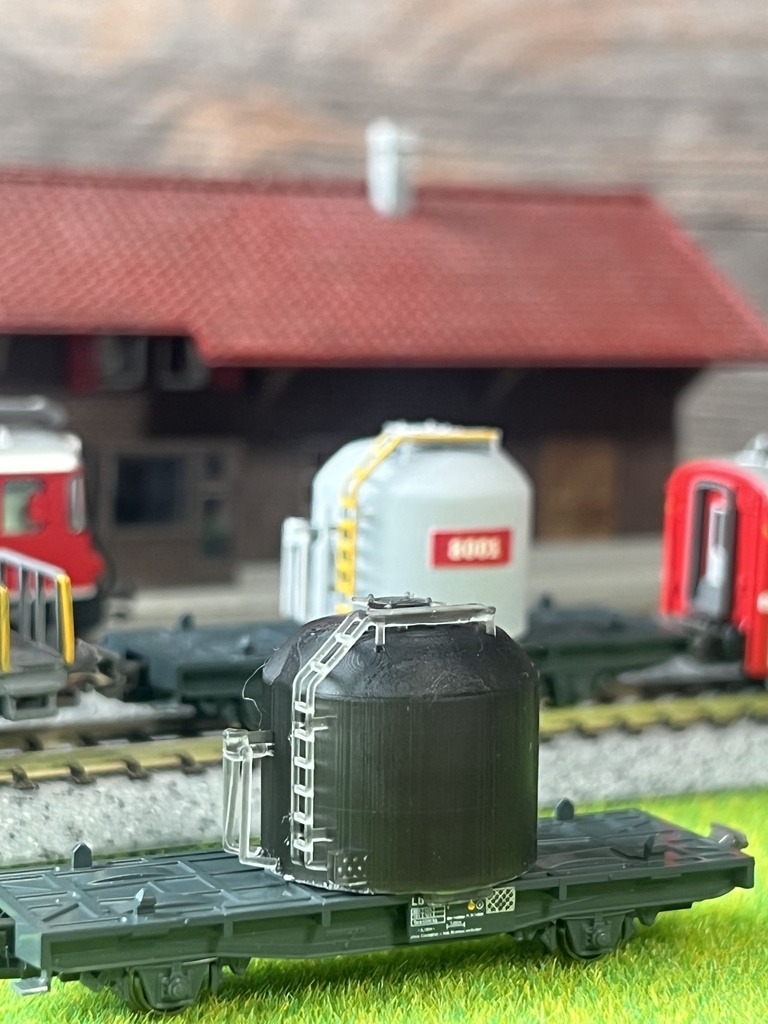 スイス　レーティッシュ鉄道　箱根登山電車　Nゲージ ハマちどり写真帖: 【N】「箱根登山電車」…？