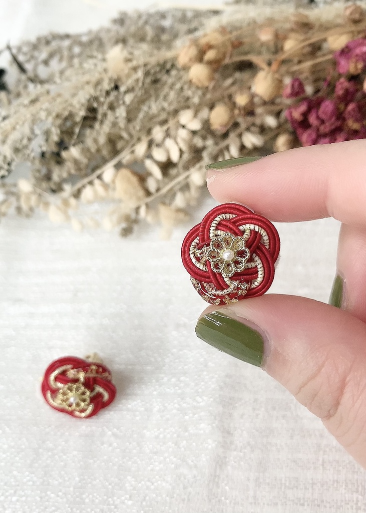 花うらないイヤリング・ピアス（レッド）