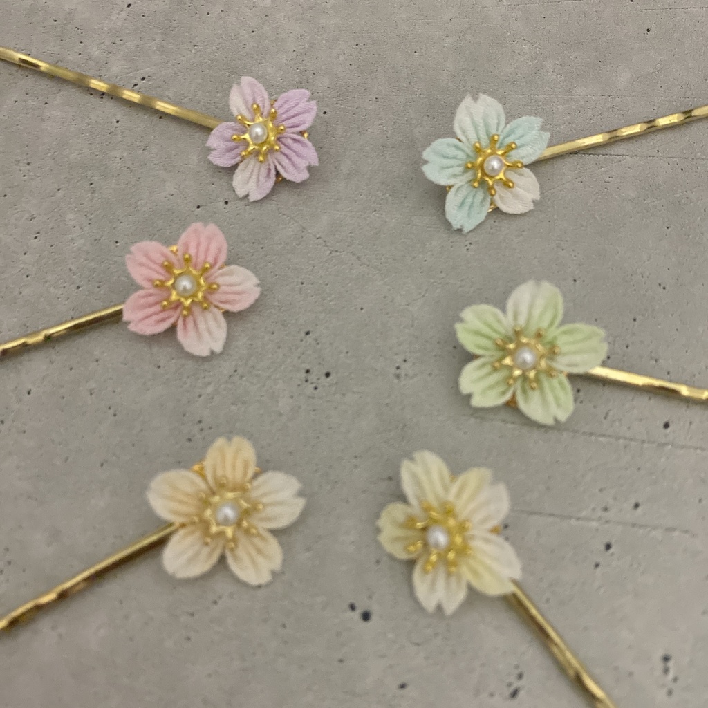 《新作 受注制作》つまみ細工 髪飾り 桜のヘアピン ✻推し活*推しカラー*普段使い✻ドール✻6色