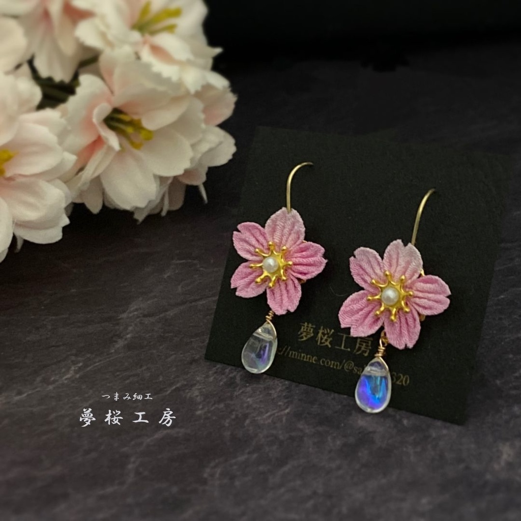 «新作・人気商品 »つまみ細工 桜ゆらゆらピアス *普段使い*cherryblossom *Pierced earrings* Japanese Traditional Crafts *