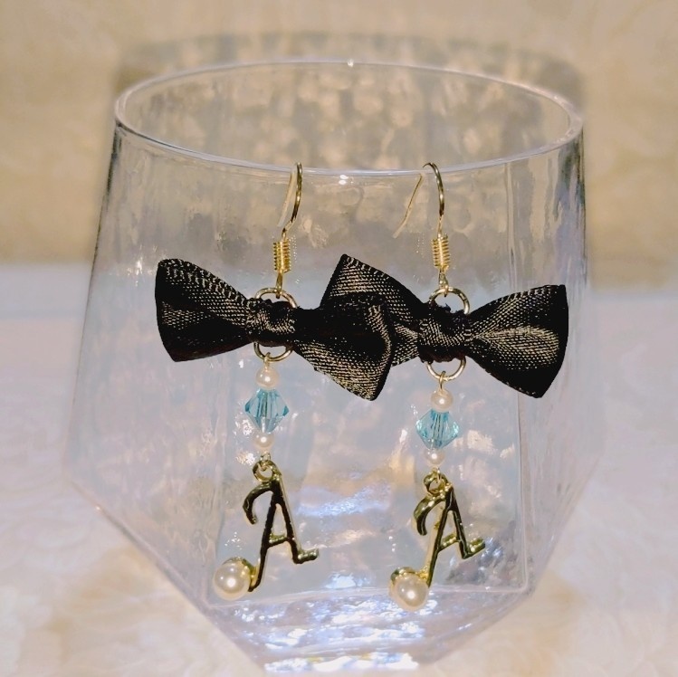 アリスのピアス