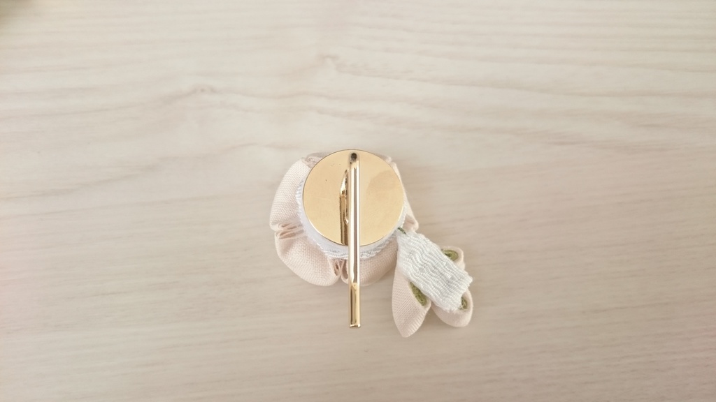 梅のポニーフック【アイボリー色】