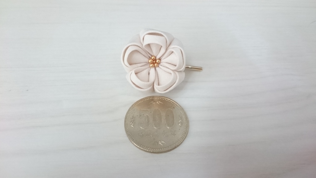 梅のポニーフック【アイボリー】