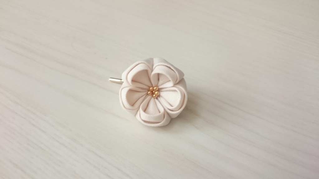 梅のポニーフック【アイボリー】