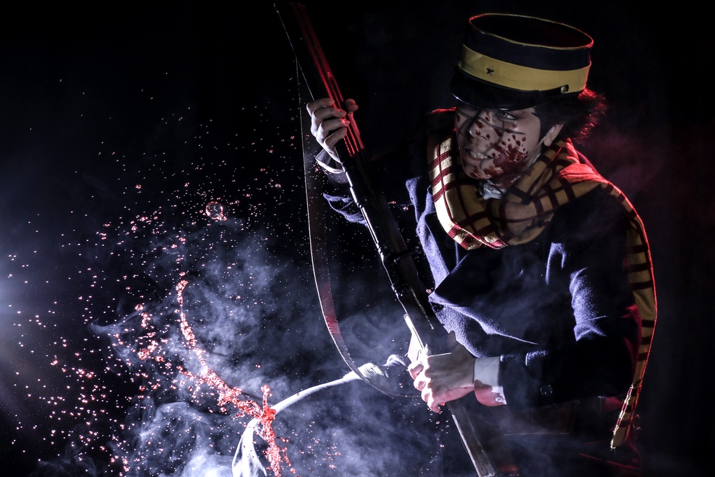 《Behind Solitude》