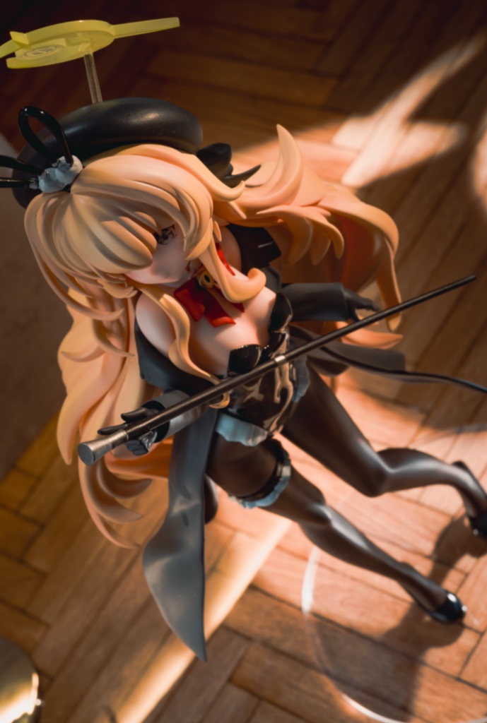 ニヤニヤ教授・バニーガール.VER・ブルーアーカイブ・未塗装ガレージキット