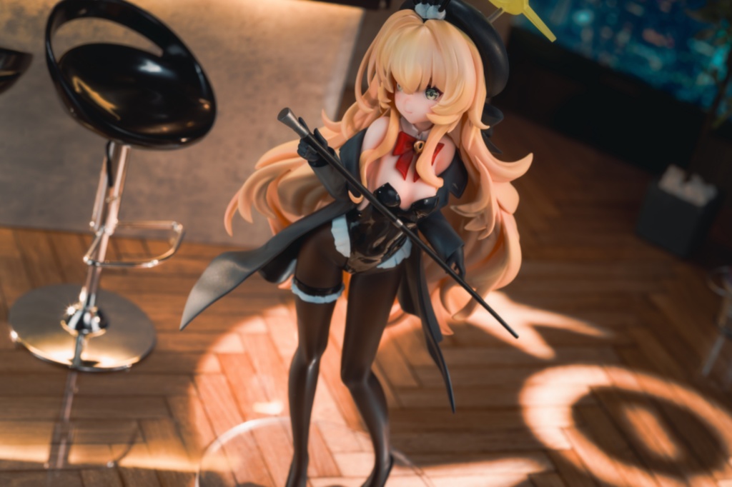 ニヤニヤ教授・バニーガール.VER・ブルーアーカイブ・未塗装ガレージキット