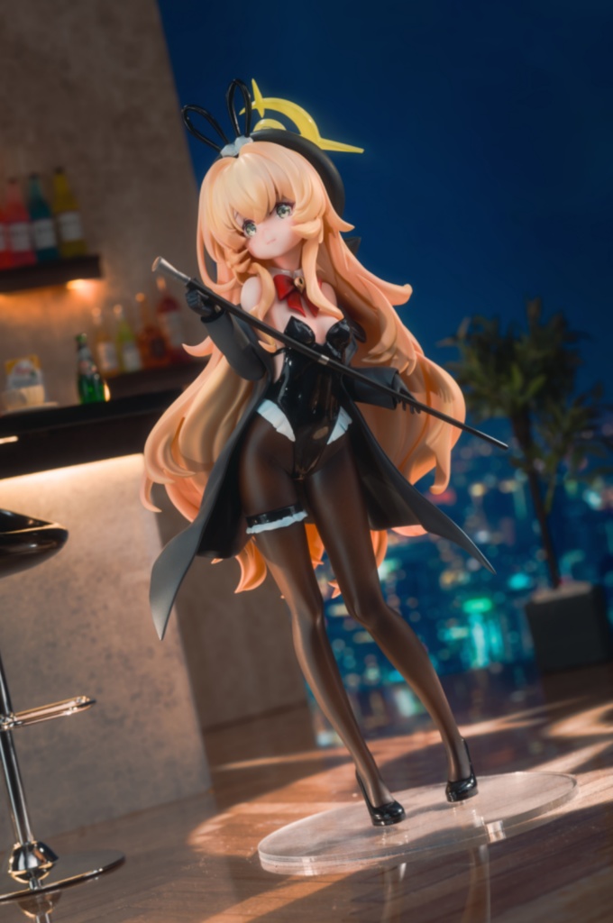 ニヤニヤ教授・バニーガール.VER・ブルーアーカイブ・未塗装ガレージキット