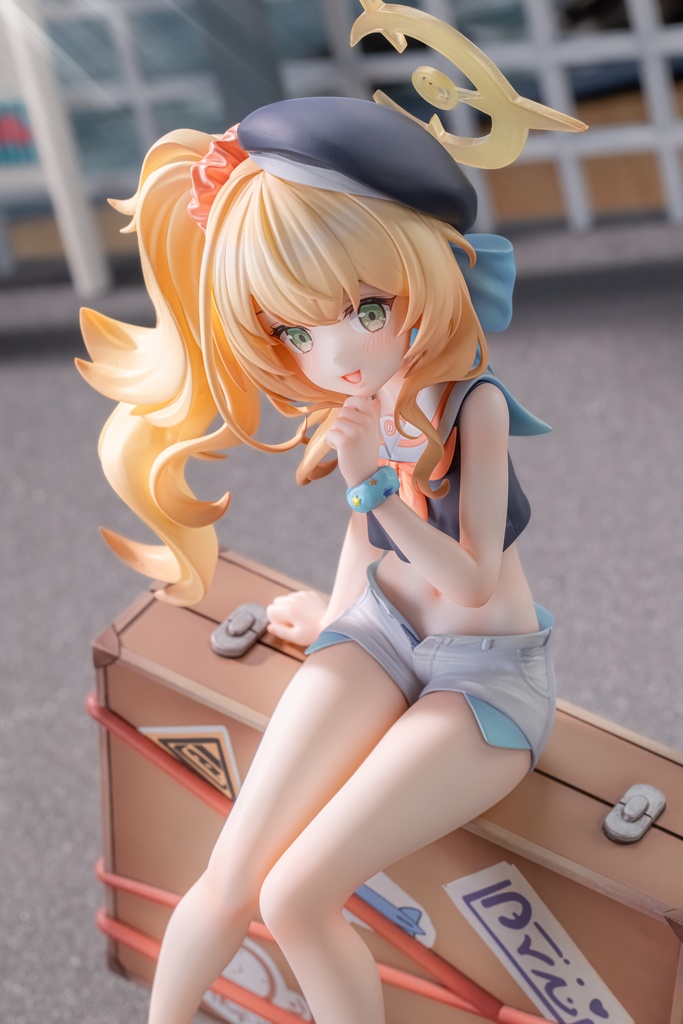 ニヤニヤ教授・休暇.VER・ブルーアーカイブ・未塗装ガレージキット