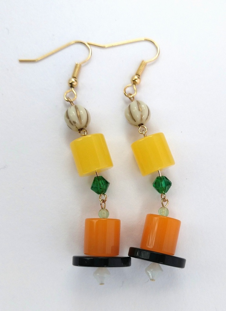 侑日カラーピアスJ