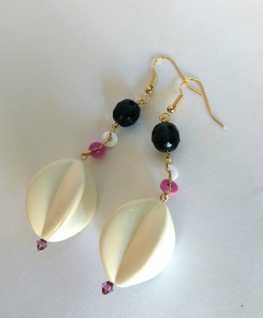 ngroカラーピアス1