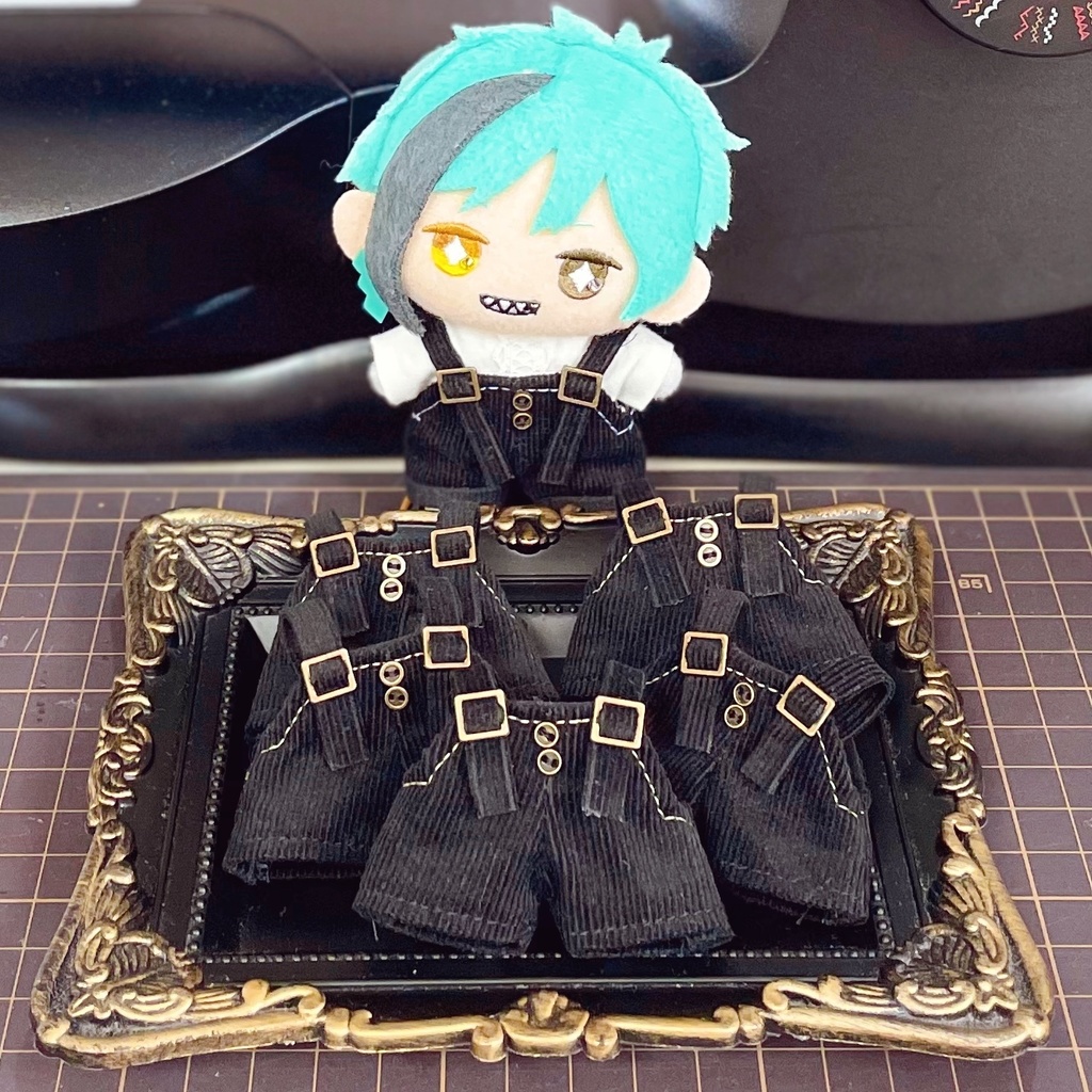 コーデュロイのサロペット