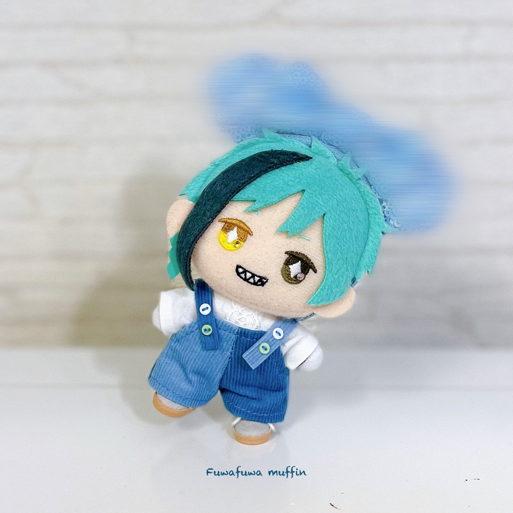 サメを飼うシンプルサロペット