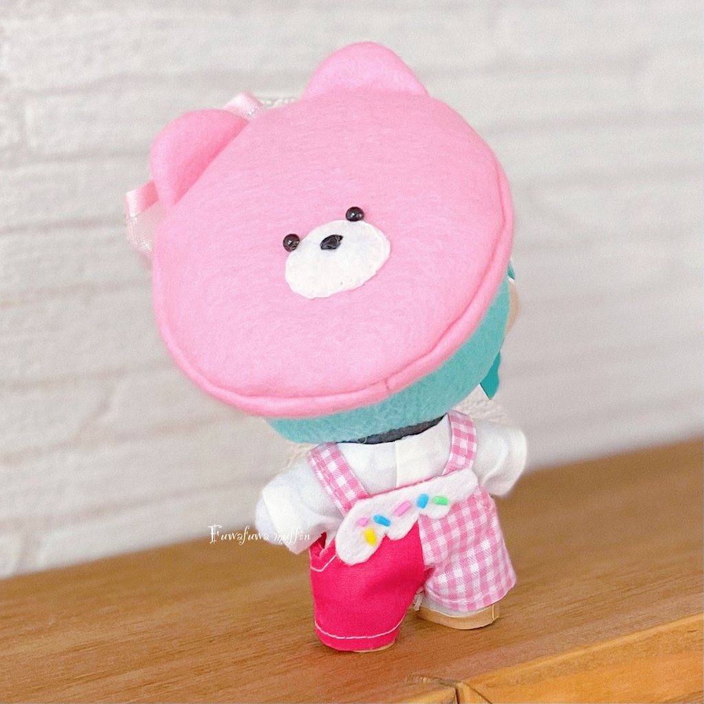 たっぷりピンクのくまちゃん服