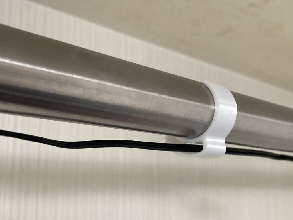 突っ張り棒ケーブルマウントホルダー