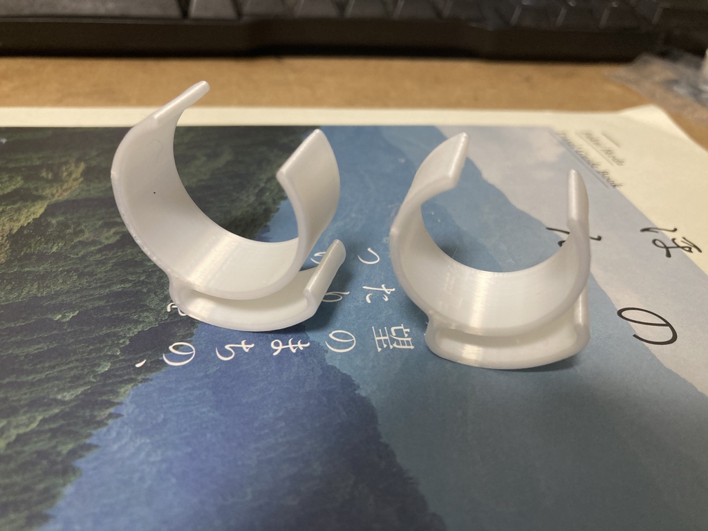 突っ張り棒ケーブルマウントホルダー