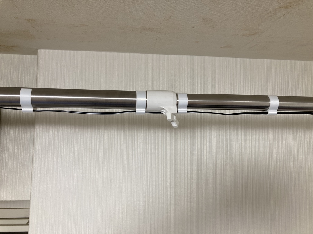 突っ張り棒ケーブルマウントホルダー