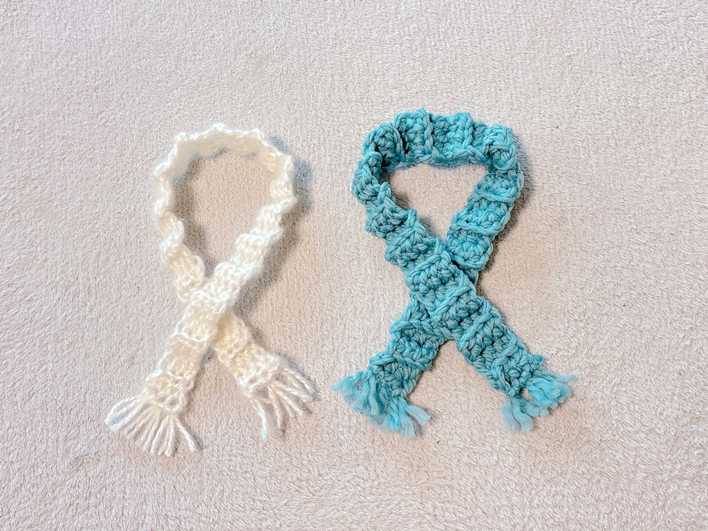 ぬいちゃん用もふもふマフラー 白＆青 2025