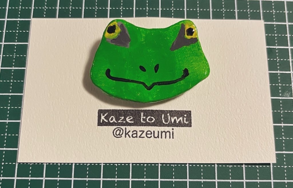 手作りブローチ カエル