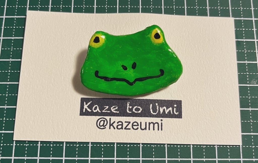 手作りブローチ カエル