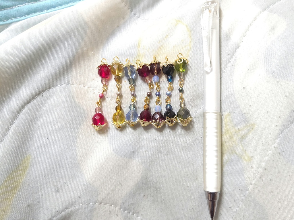 ツイステ七寮モチーフカラー耳飾り