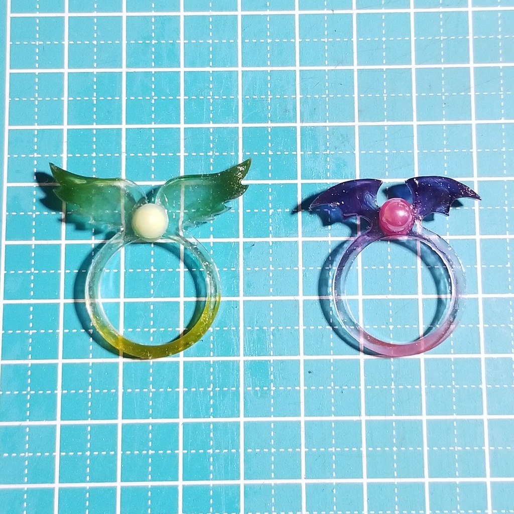 天使と悪魔の指輪【レジンハンドメイド】