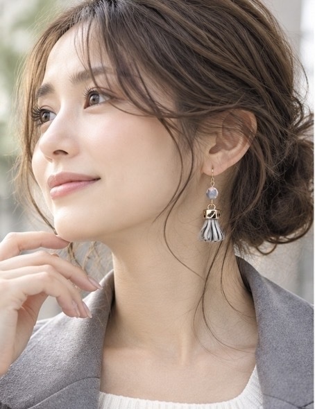 グレータッセルピアス・イヤリング