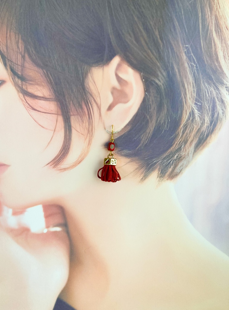 レッド×ターコイズのタッセルピアス・イヤリング