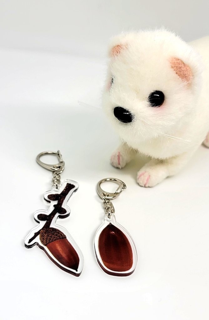 つぶらなどんぐりアクリル
