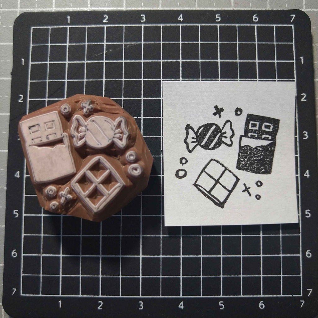 お菓子の消しゴムはんこ