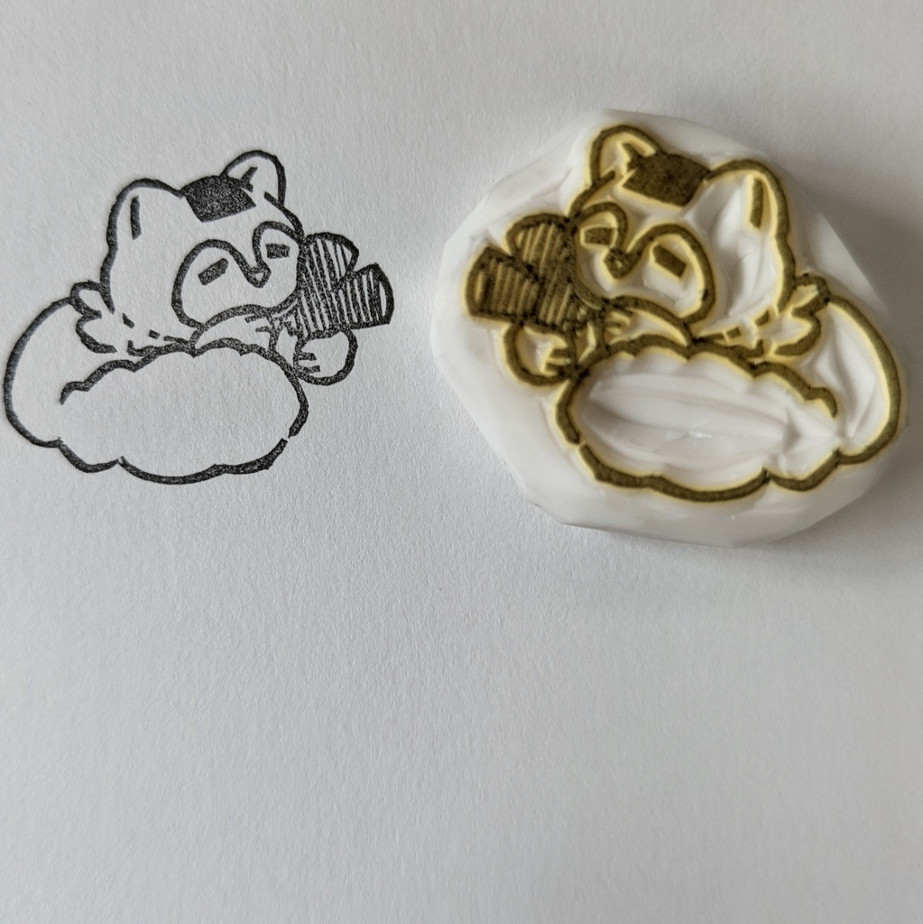 消しゴムはんこ おにぎりな たぬきときつね