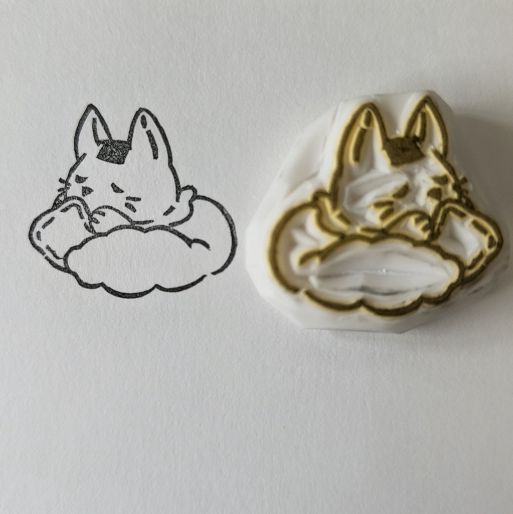 消しゴムはんこ おにぎりな たぬきときつね