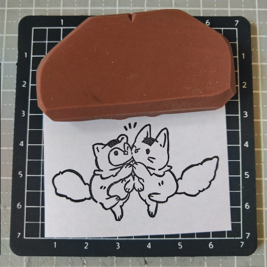 おにぎりな たぬきときつねのはんこ