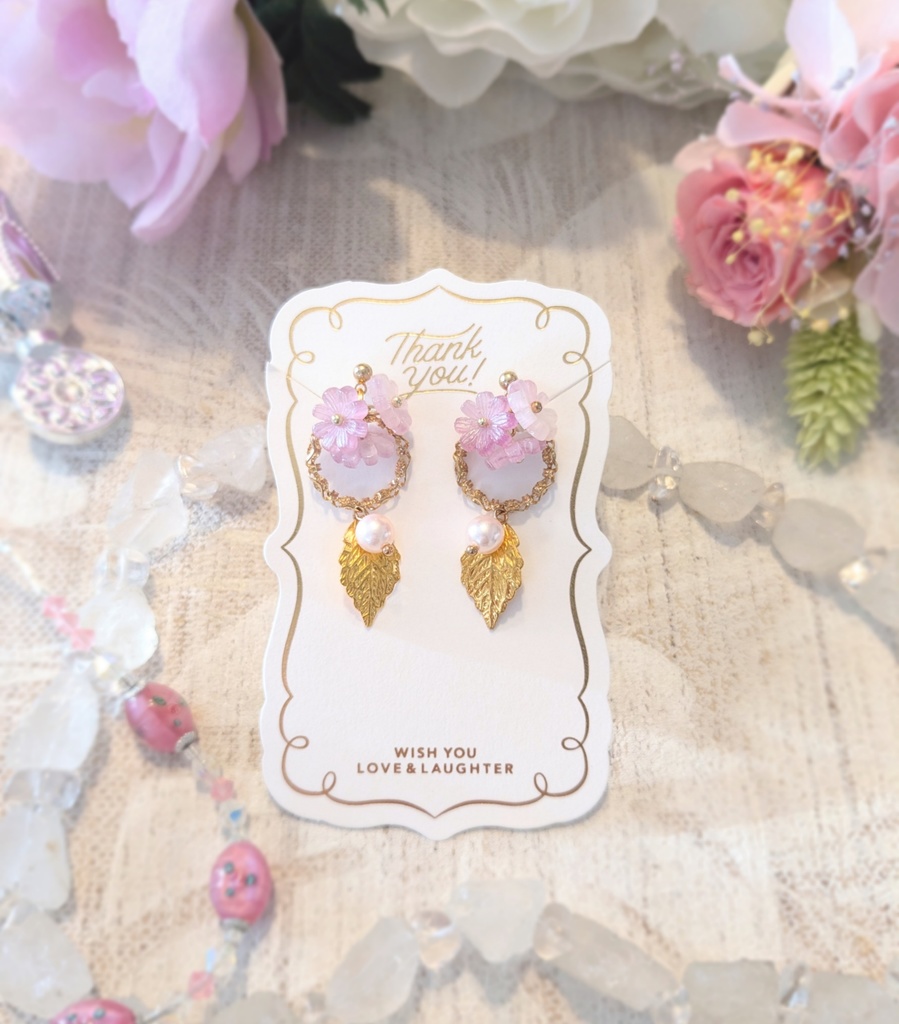 ピンクのお花ピアス