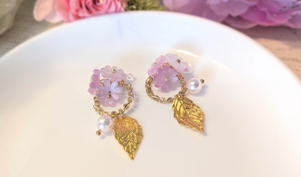ピンクのお花ピアス