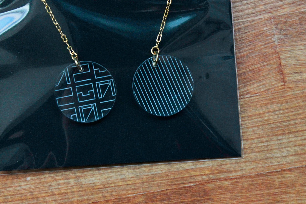 金荒洋南 イヤリング