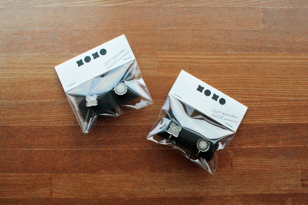 金荒誕生花 ピアス/イヤリング